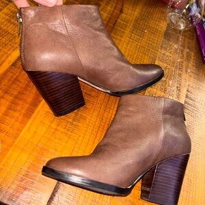 Anne Cole Tan Leather Ankle Booties